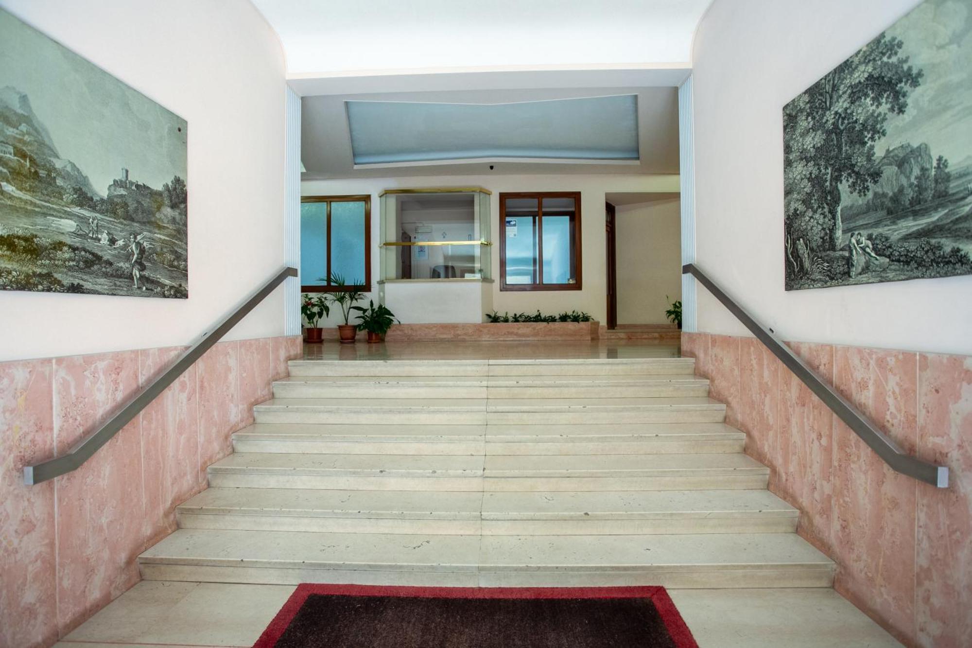 Perfetto Per Famiglie Appartamento Accogliente E Spazioso A 15 Min Dalla Metro Roma Exterior foto